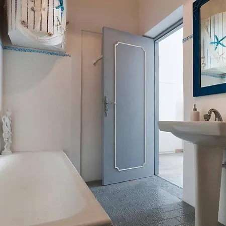 Macondo Bed & Breakfast 3*