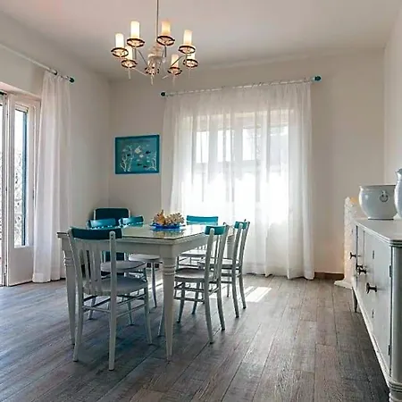 Macondo Bed & Breakfast 3*