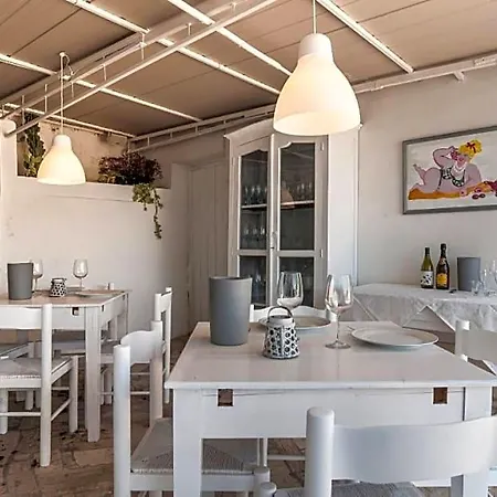 Bed & Breakfast Macondo 3*